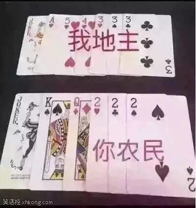 妹子这么性感，我忍不住多看了几眼！！