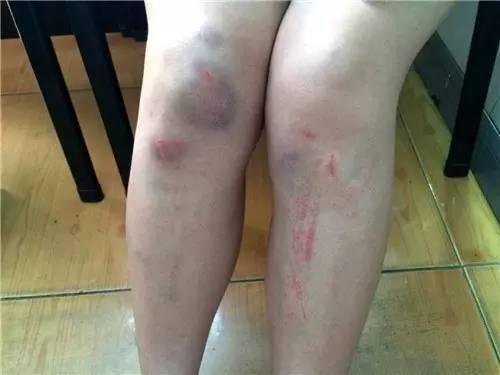 90后美女被拖拽至地下室 男子：我就想强奸她